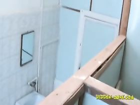 Подглядывание в туалете поликлиники