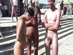 Голые разрисованные тела украинских нудистов