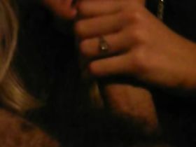 Умничка Диана делает минет до конца