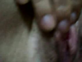 Маришка отсасывает хуй и ебется с пацаном