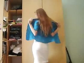 Студентка из России медленно раздевается и приступает к сексу