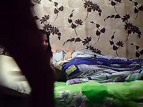 Семейный трах засняли на видеокамеру