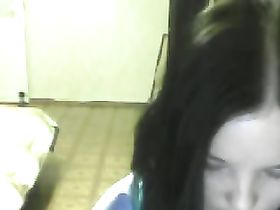 Лена занимается сексом через скайп