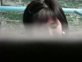 Туалетное видео со скрытой камеры