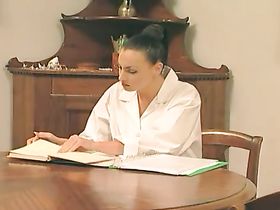 Страстная любовница ублажает своего клиента