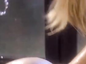 Фистинг с младшей сестрой