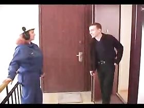 Тетеха с огромными дойками поимела молодого сына