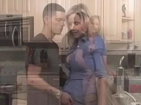 Возбуждённый сын соблазнил мамашу и трахнул на кухне