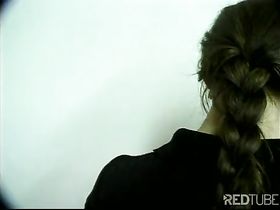 Точащие соски самки сводят с ума следователя