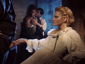 В те времена тоже был групповой секс - вот он